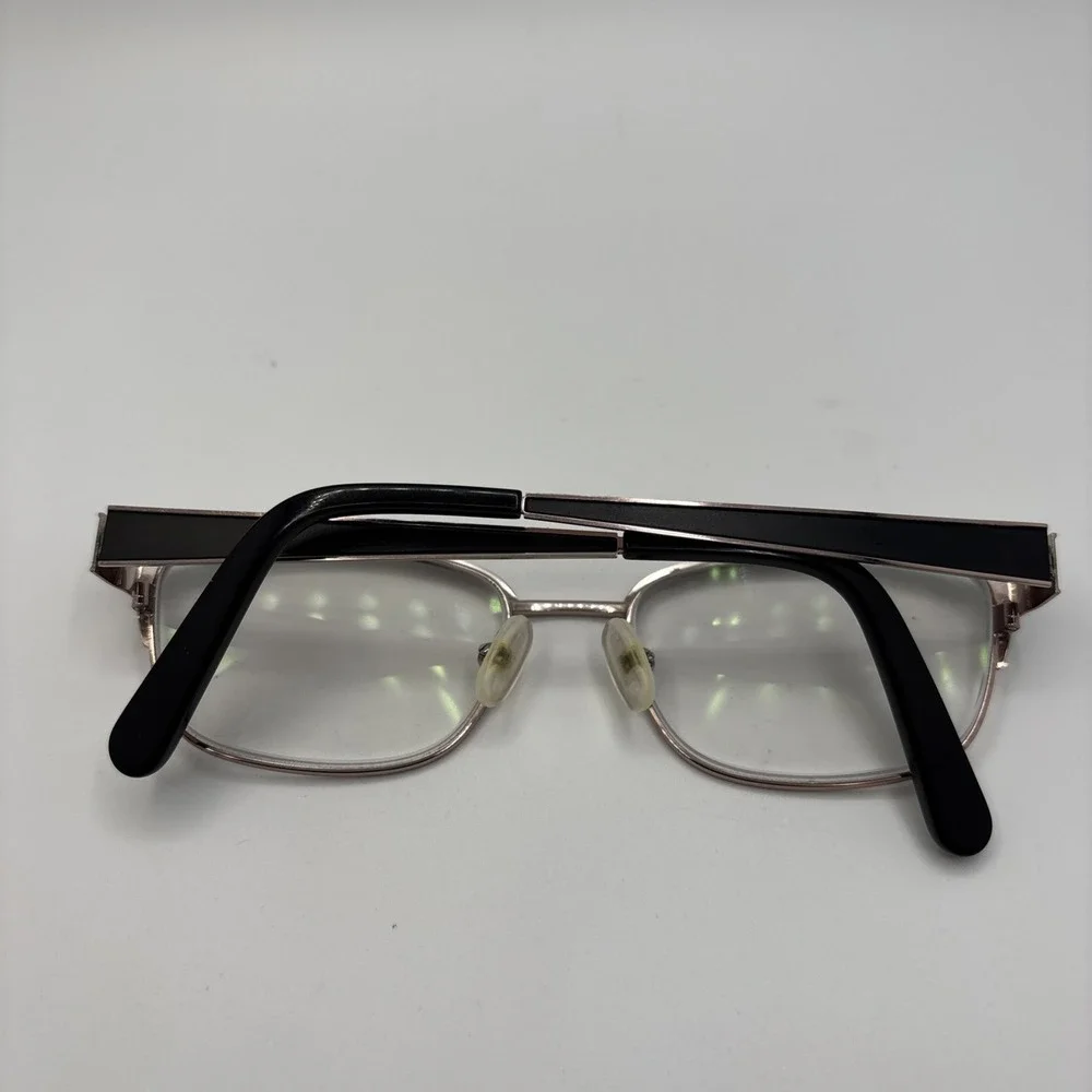 Liz Claiborne Petite Eyeglasses Frames L450 003 Black Rose Gold 48-16-130 w/case
